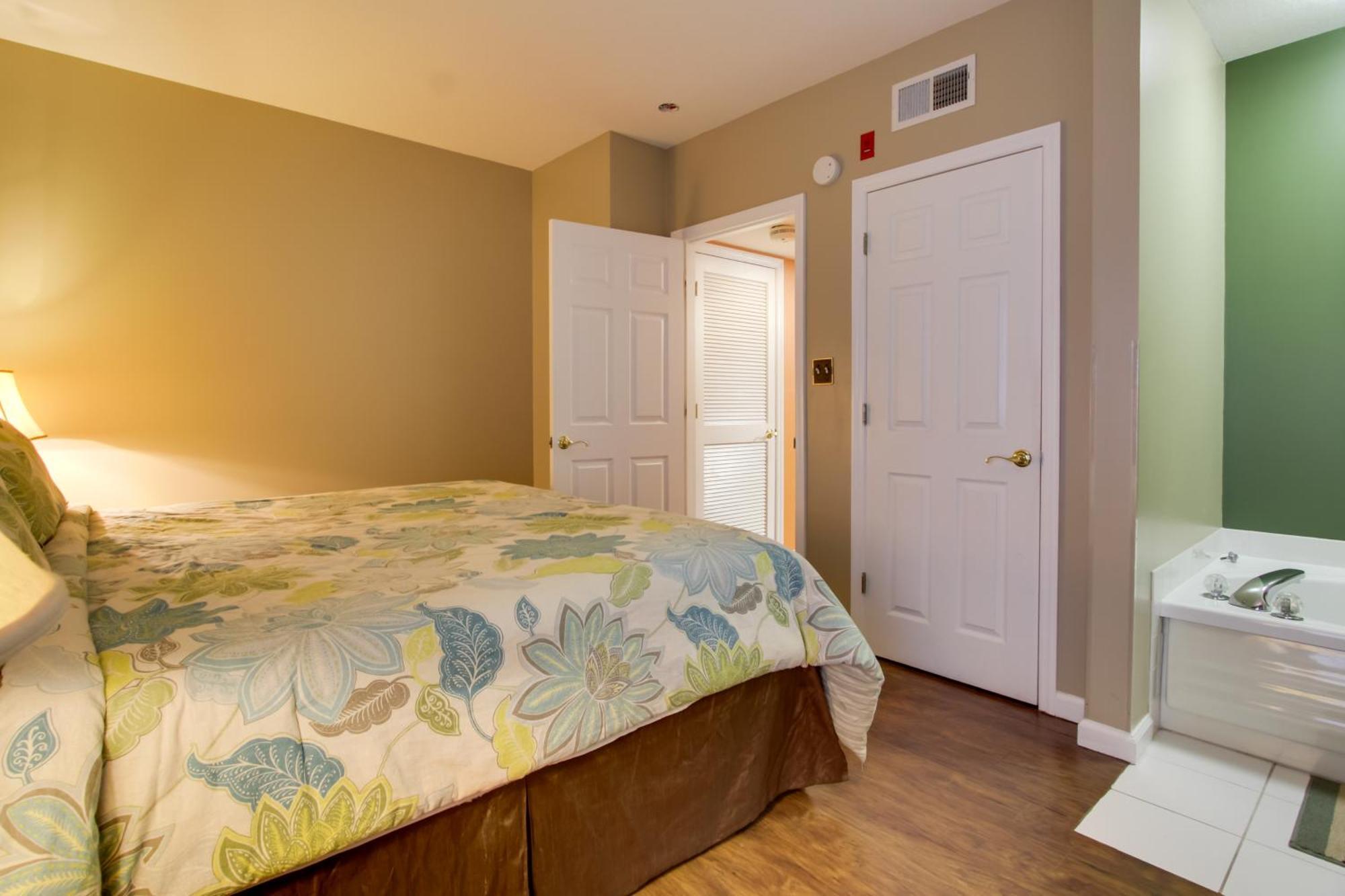 Parkway Condo About Walk To Island In Pigeon Forge! Exterior foto